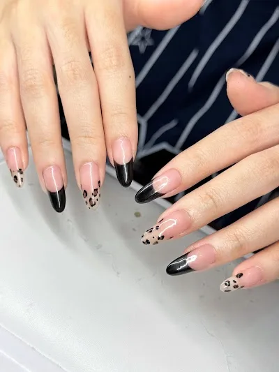 Mẫu nail 380k