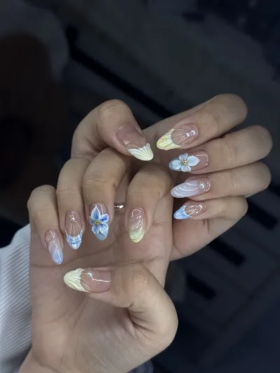 Mẫu nail 350k