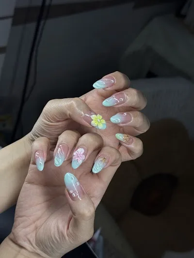 Mẫu nail 320k