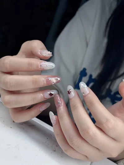 Mẫu nail 390k