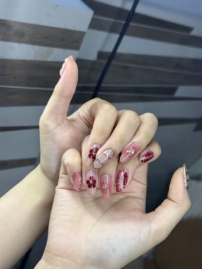 Mẫu nail 350k